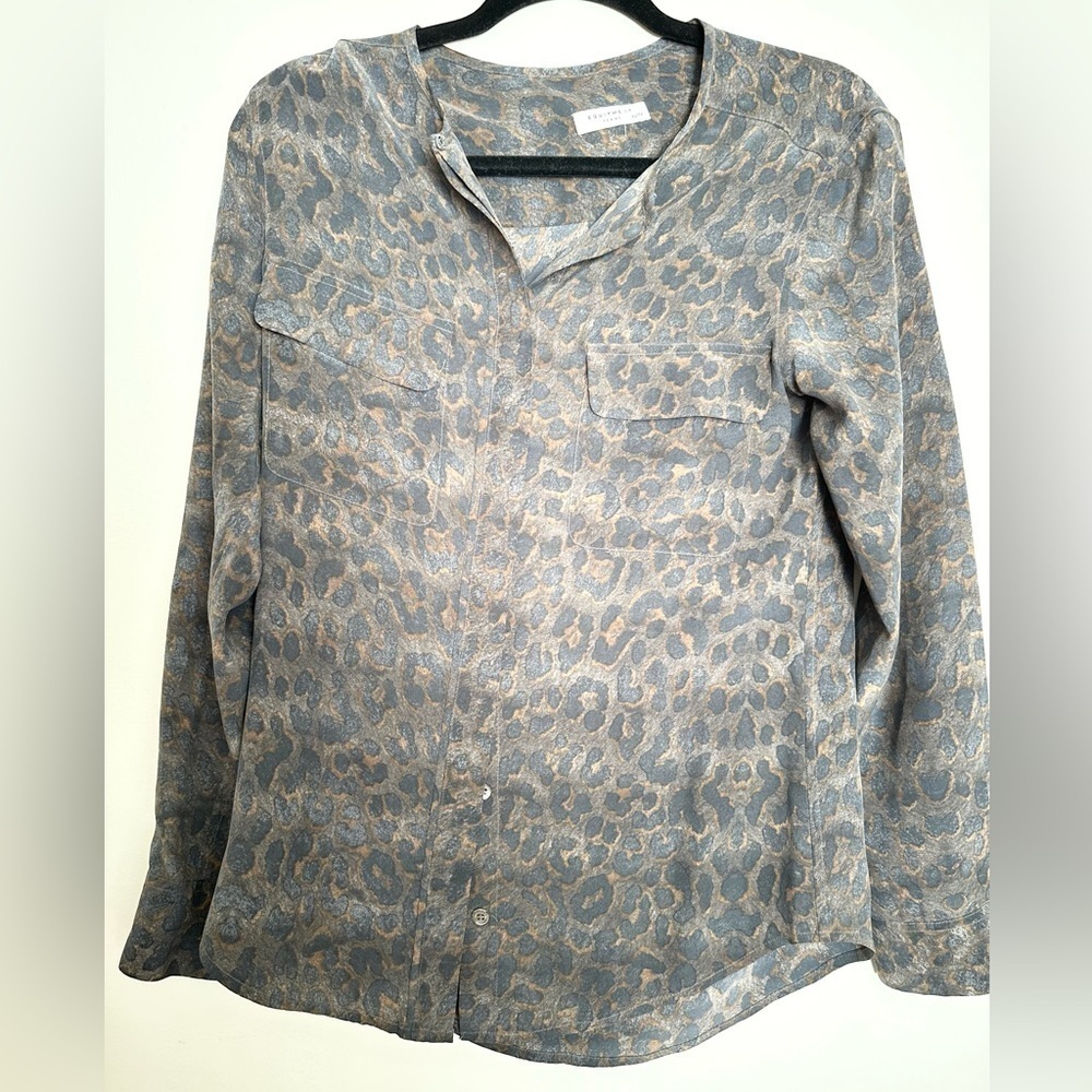 Equipment Femme blouse size XS/TP silk cheetah animal print boho modest office